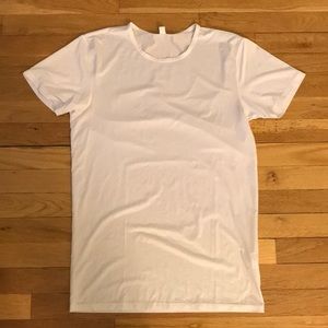 Uniqlo white crew neck airism